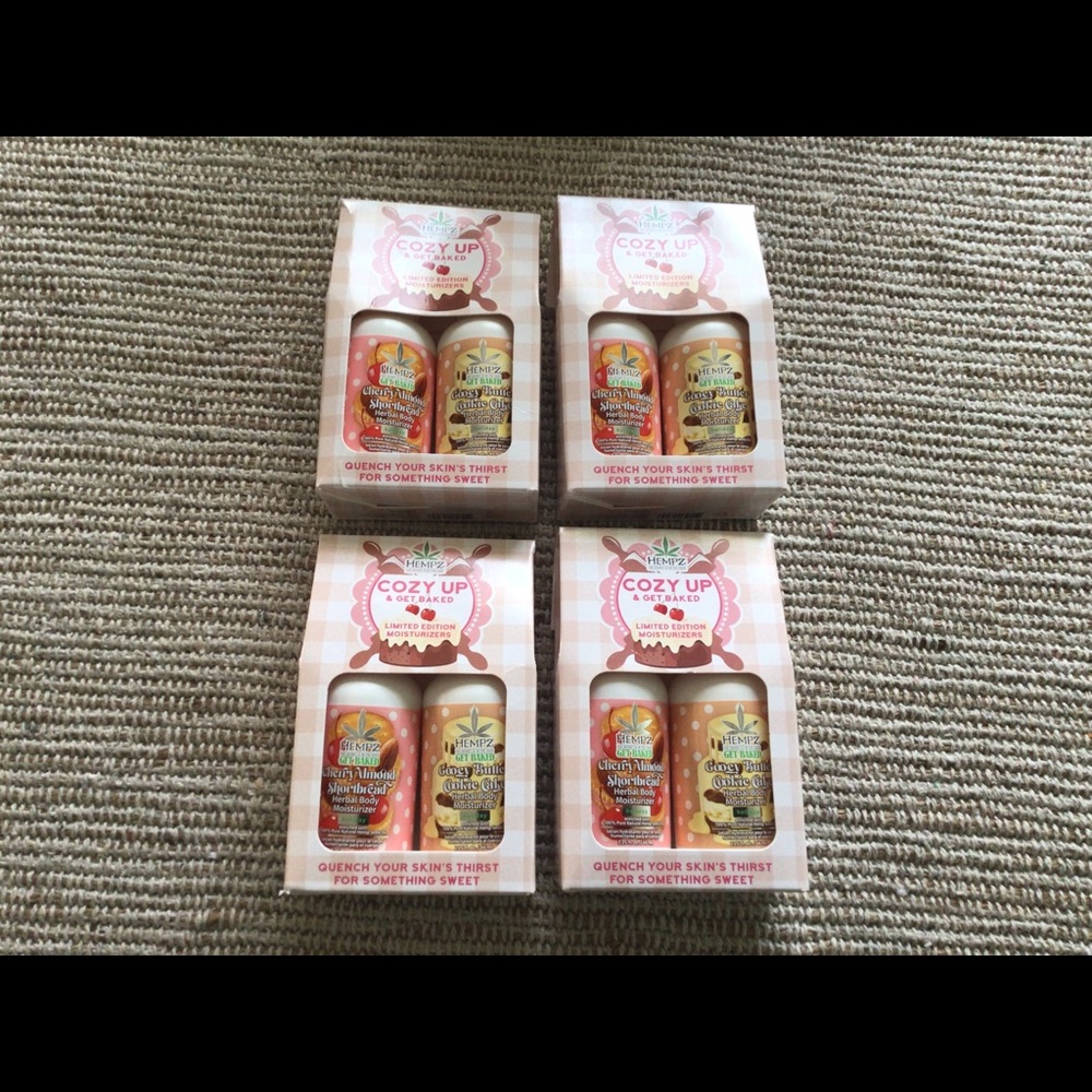 4 Hempz Body Lotion Sets